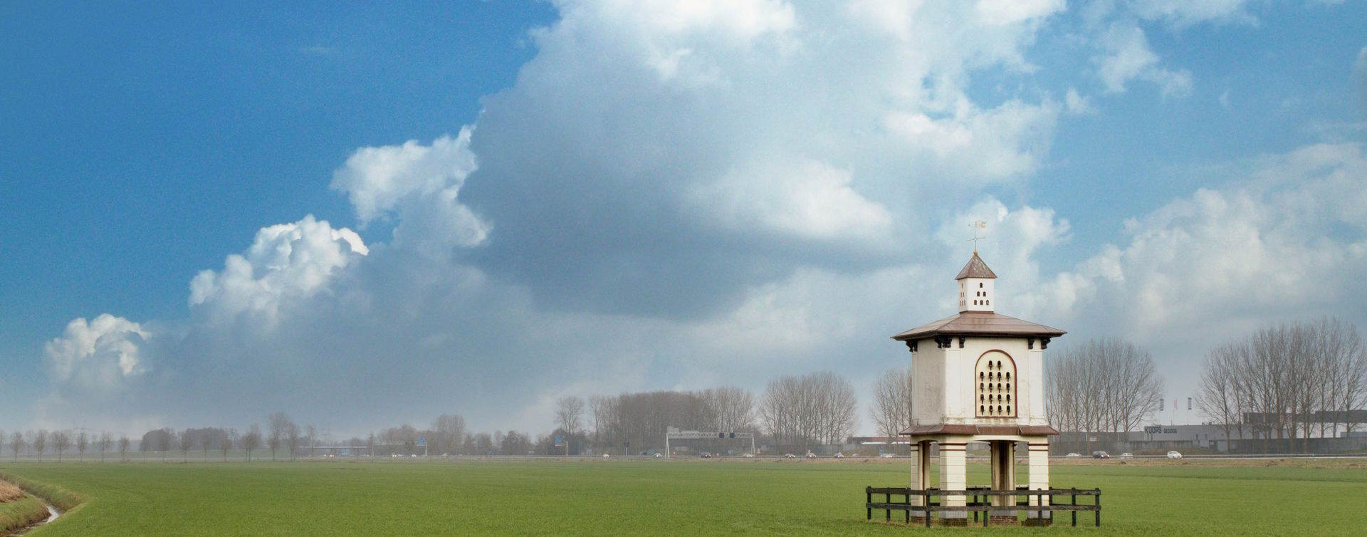 De omgeving van Lodewijk Assurantiën, RegioBank in Wezep