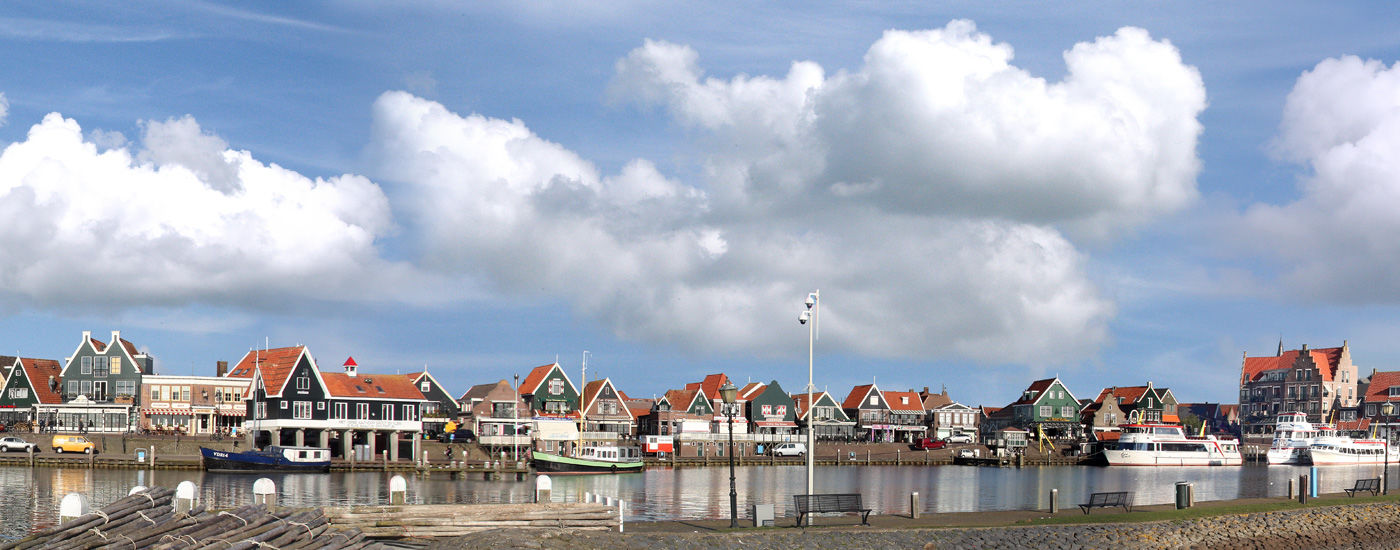 De omgeving van Molenaar en Zwarthoed Adviseurs B.V., RegioBank in Volendam