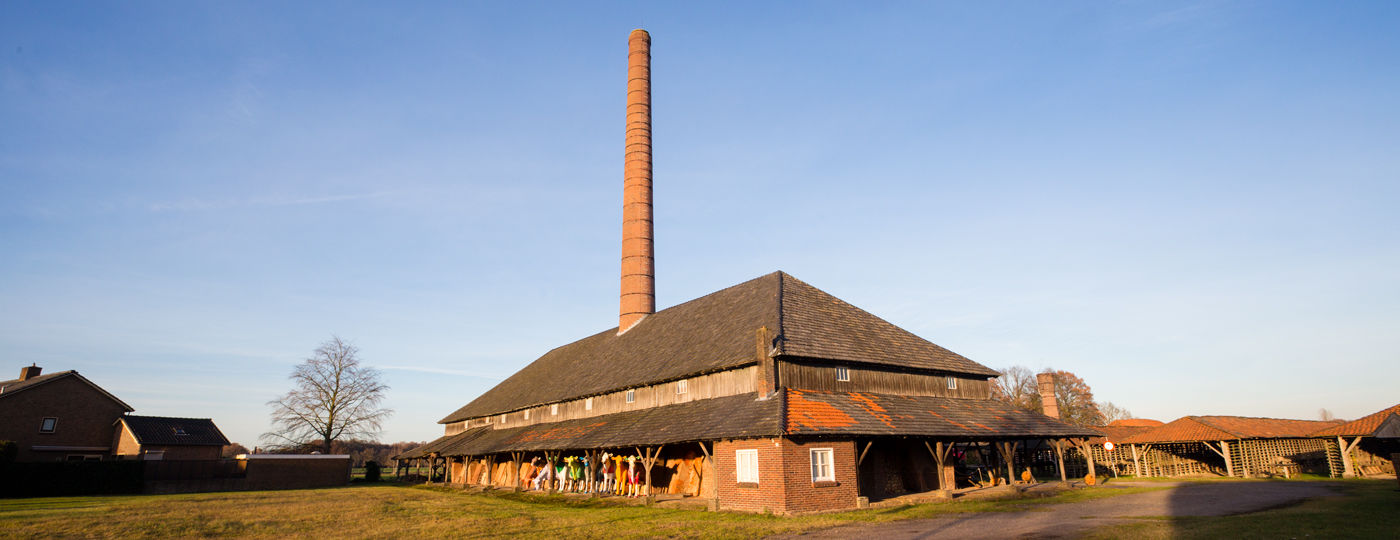 De omgeving van Dijkhof & Partners, RegioBank in Losser