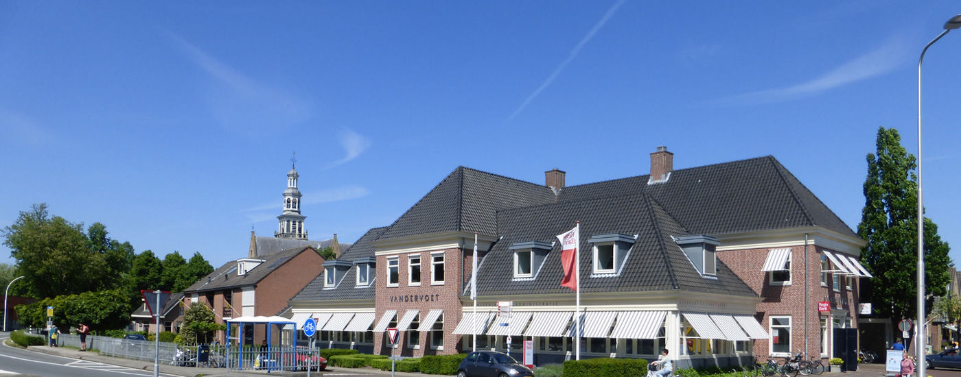 De omgeving van Van der Voet Assurantiën B.V., RegioBank in Haastrecht