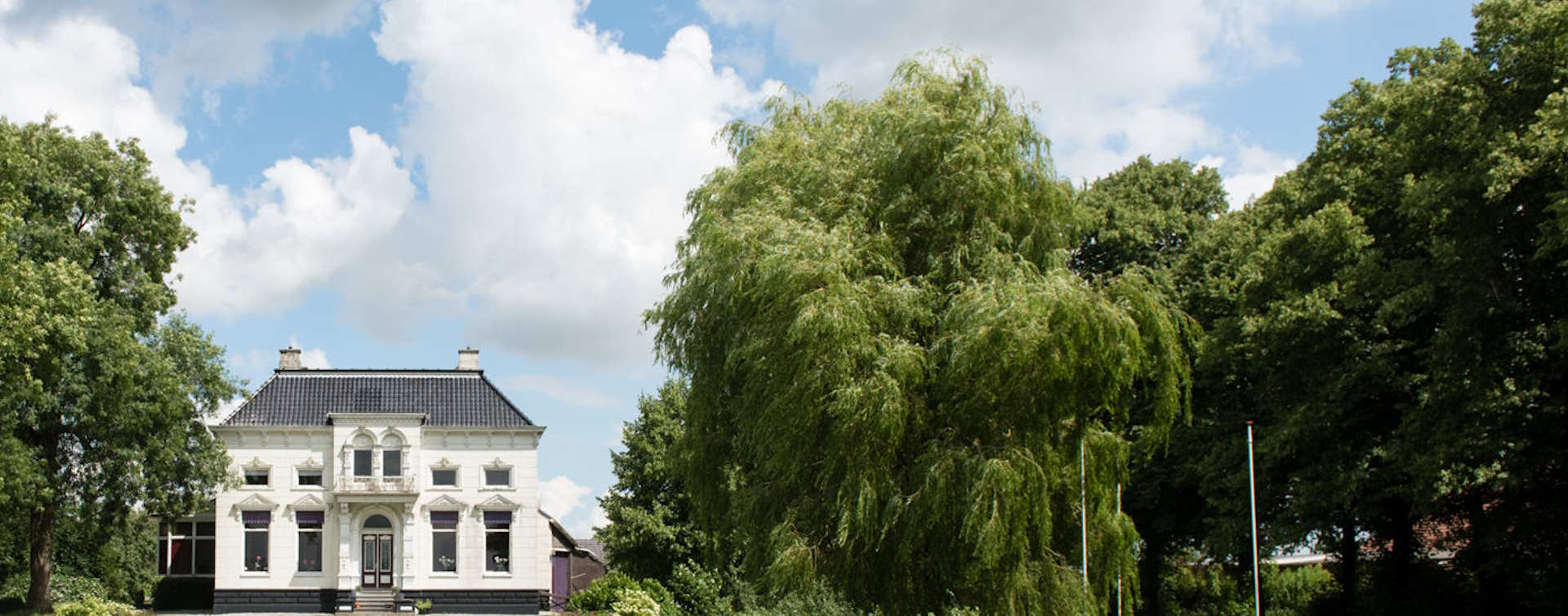 De omgeving van Makelaardij Visser, RegioBank in Bellingwolde