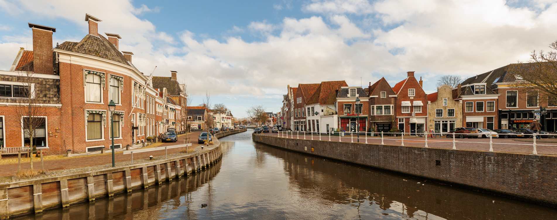 Kanaal door het centrum van Harlingen - Van Campen & Dijkstra